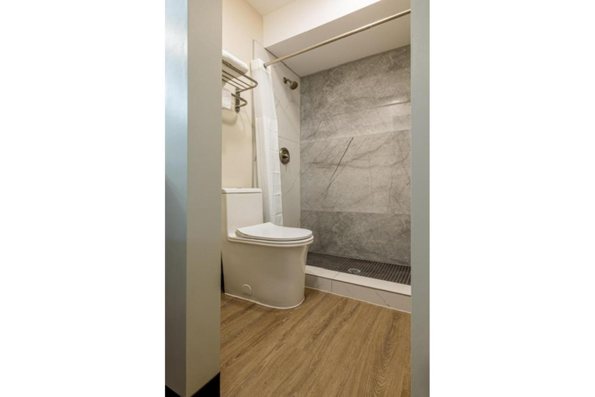 Exclusivo Inn By Oyo Grand Prairie, Tx Luaran gambar