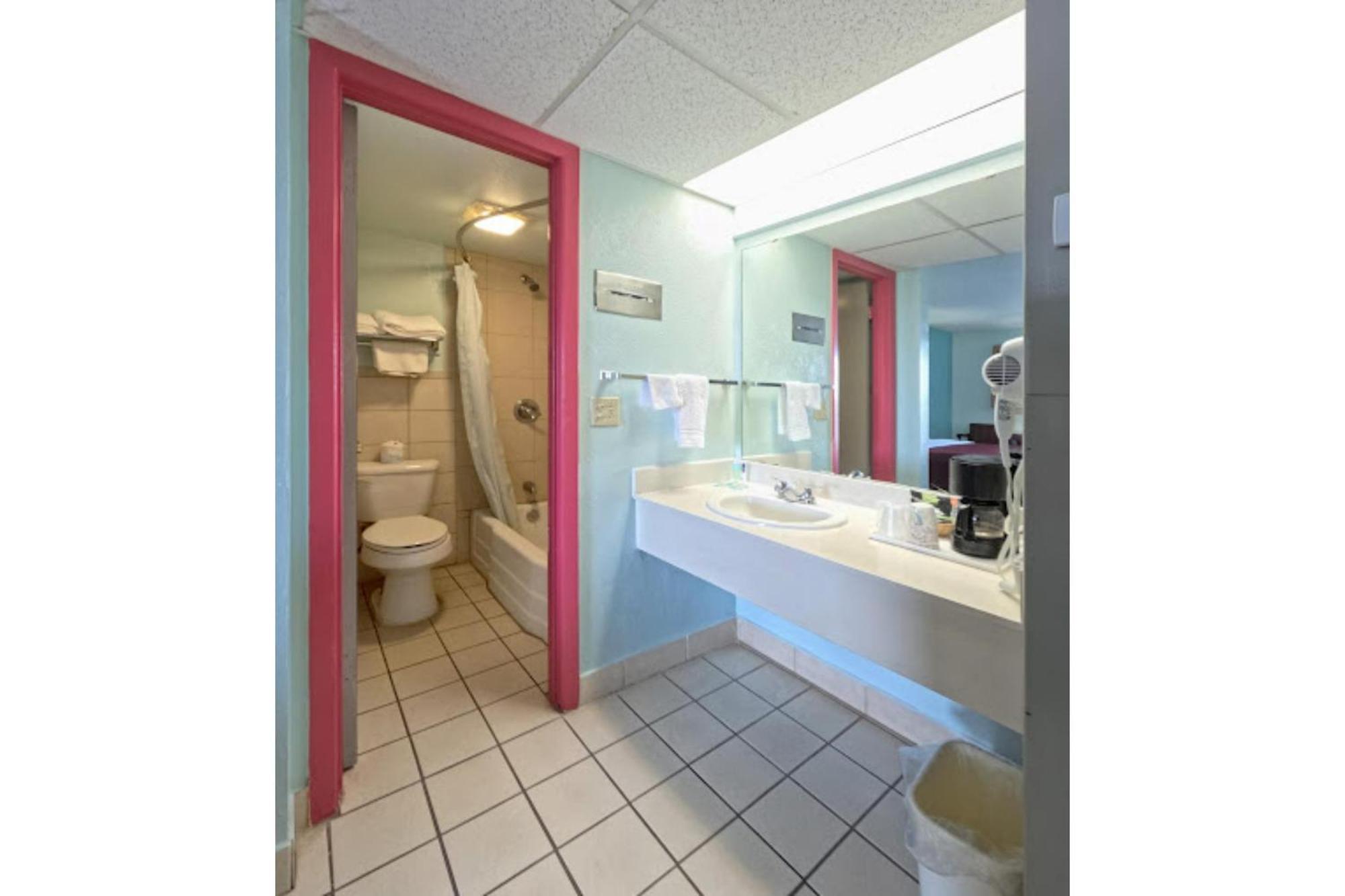 Exclusivo Inn By Oyo Grand Prairie, Tx Luaran gambar