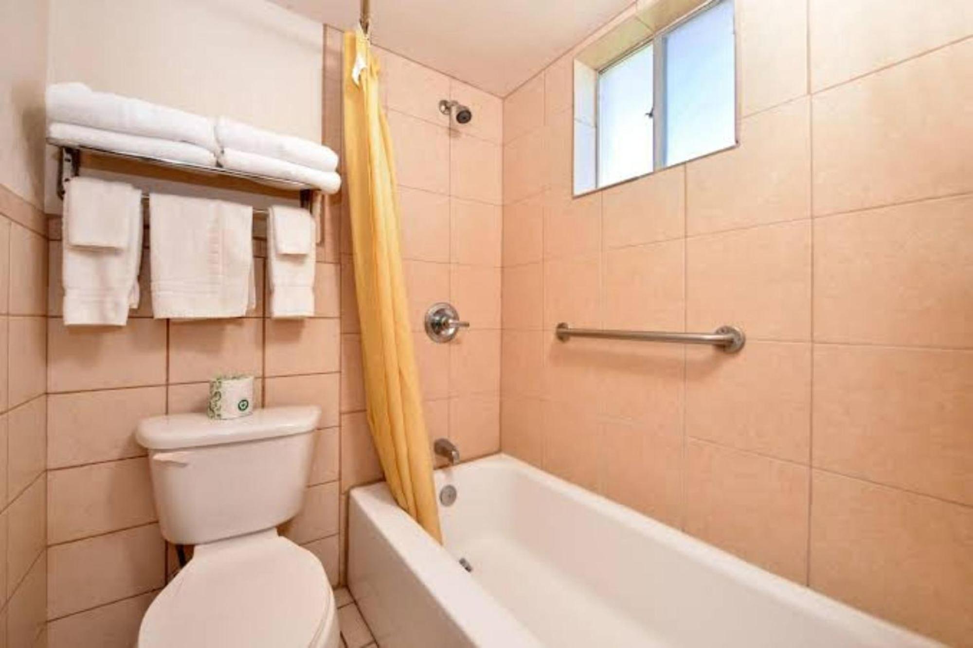 Exclusivo Inn By Oyo Grand Prairie, Tx Luaran gambar